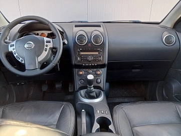 Nissan Qashqai, 2008г, передний привод, механика