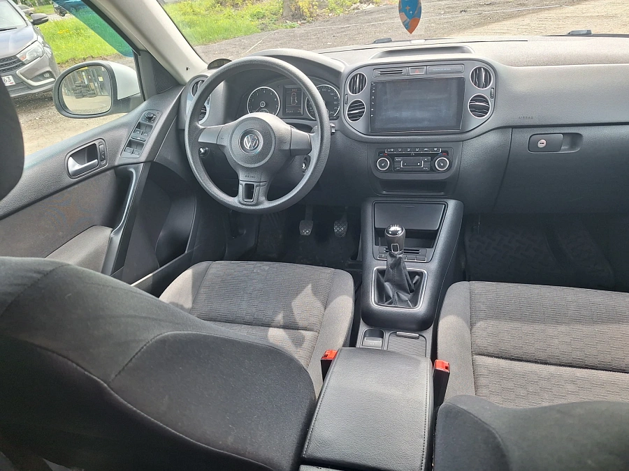 Volkswagen Tiguan, 2012г., передний привод, механика