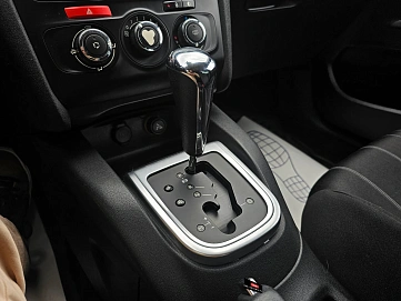 Citroen C4, 2012г., передний привод, автомат