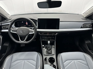 Volkswagen Lavida, 2022г, передний привод, робот