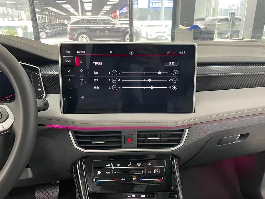 Volkswagen Tayron, 2022г., передний привод, робот