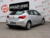 Opel Astra, 2011г., передний привод, механика
