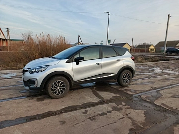 Renault Kaptur, 2021г, передний привод, вариатор
