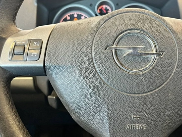 Opel Zafira, 2006г, передний привод, механика