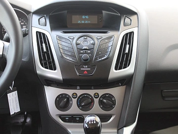 Ford Focus, 2014г, передний привод, механика