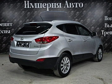 Hyundai ix35, 2011г, передний привод, автомат