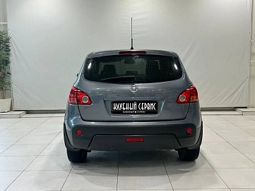 Nissan Qashqai, 2009г, передний привод, механика