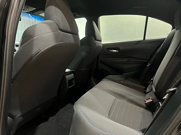 Toyota Corolla, 2020г, передний привод, вариатор