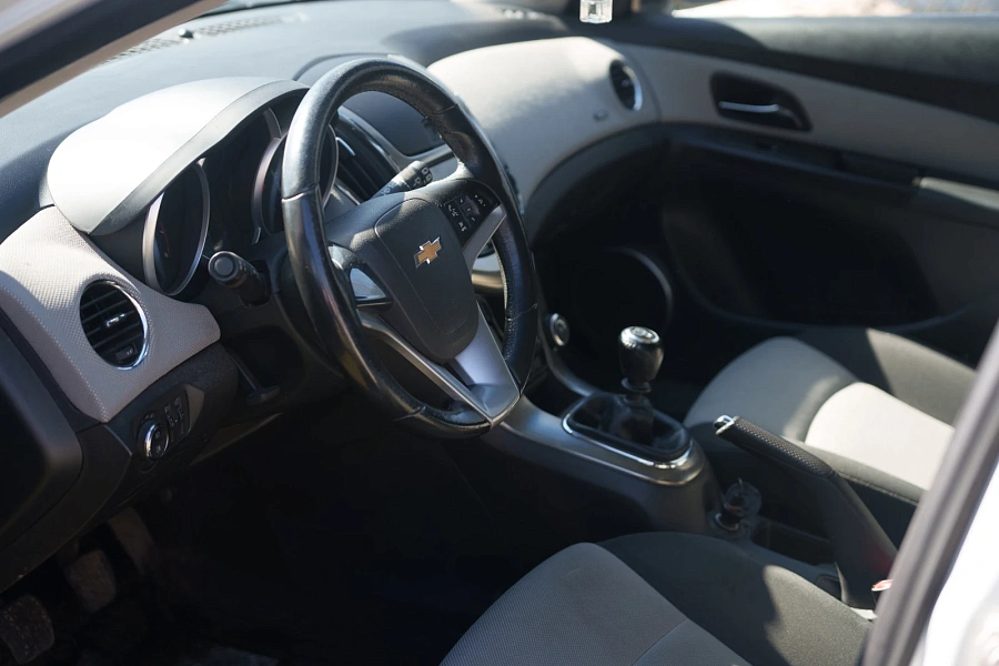 Chevrolet Cruze, 2013г., передний привод, механика
