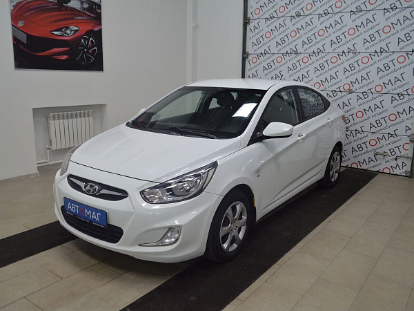 Hyundai Solaris, 2012г., передний привод, механика