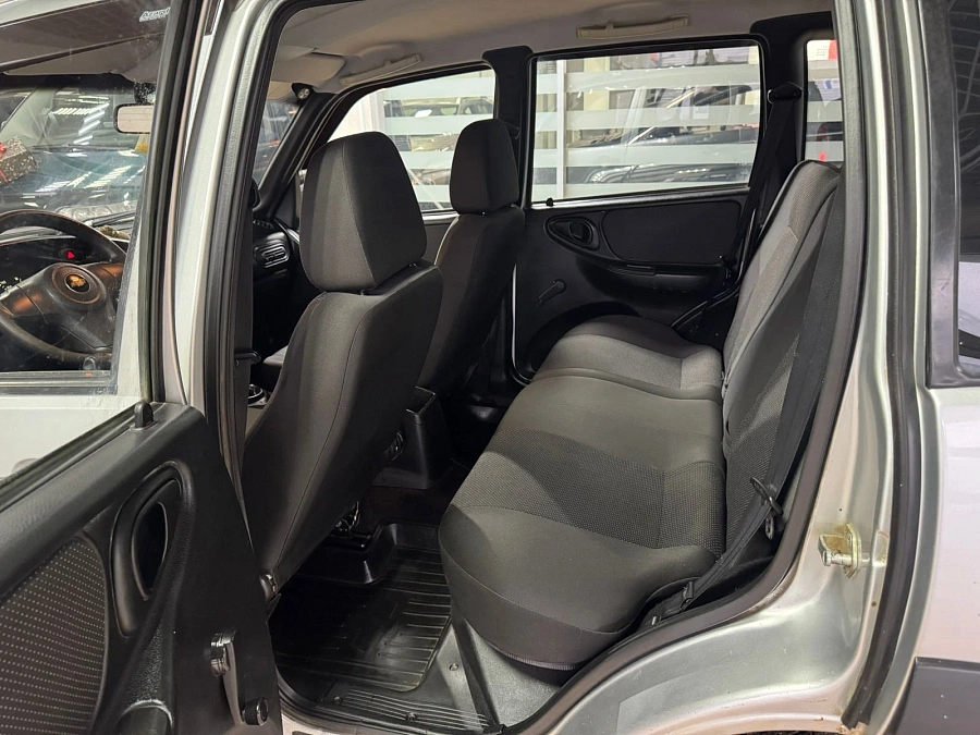 Chevrolet Niva, 2011г., полный привод, механика