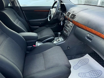 Toyota Avensis, 2008г, передний привод, автомат