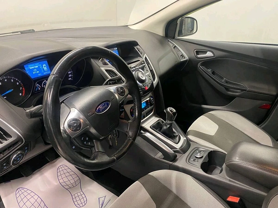 Ford Focus, 2012г., передний привод, механика