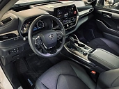 Toyota Highlander, 2025г., полный привод, автомат