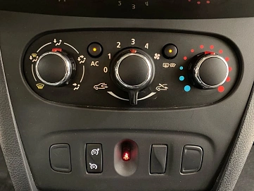 Renault , 2015г., передний привод, механика