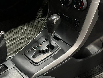 Toyota Corolla, 2012г, передний привод, автомат