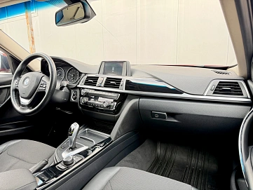 BMW 3 серии, 2017г., задний привод, автомат