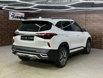 Kia Seltos, 2022г, передний привод, автомат