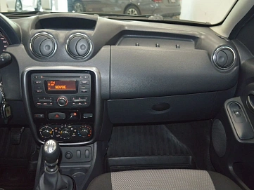 Renault Duster, 2013г, полный привод, механика