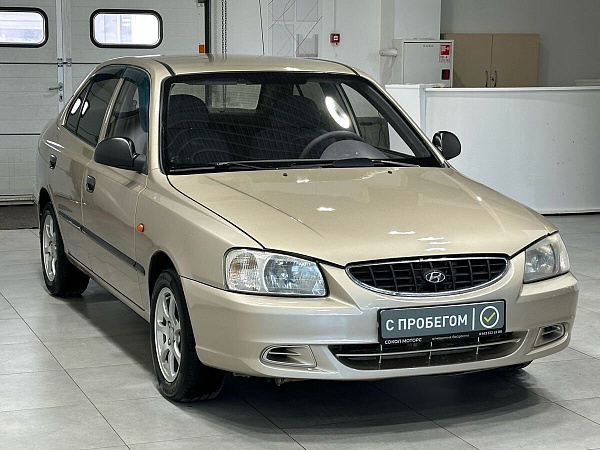 Hyundai Accent, 2004г., передний привод, механика