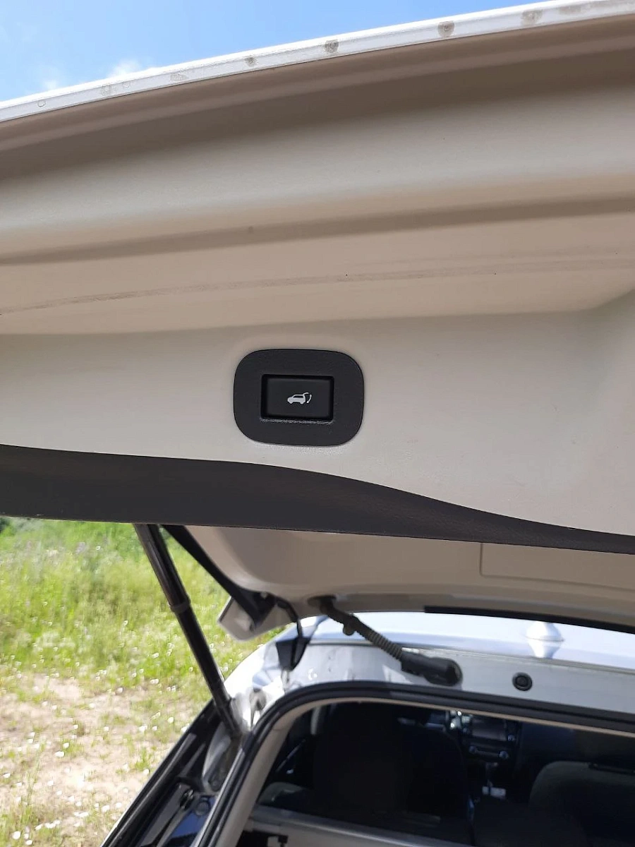Nissan X-Trail, 2018г., передний привод, вариатор