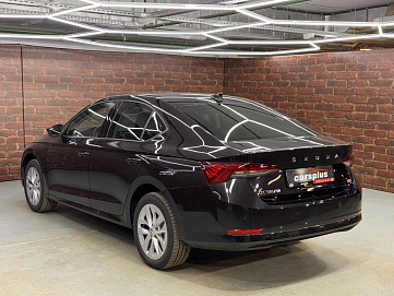 Skoda Octavia, 2024г, передний привод, робот