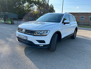 Volkswagen Tiguan, 2018г, полный привод, робот