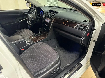 Toyota Camry, 2015г, передний привод, автомат