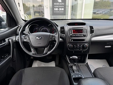 Kia Sorento, 2012г, полный привод, автомат