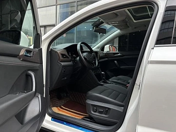 Volkswagen Tharu, 2022г, передний привод, робот