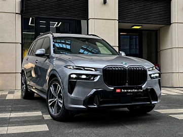 BMW X7, 2025г, полный привод, автомат