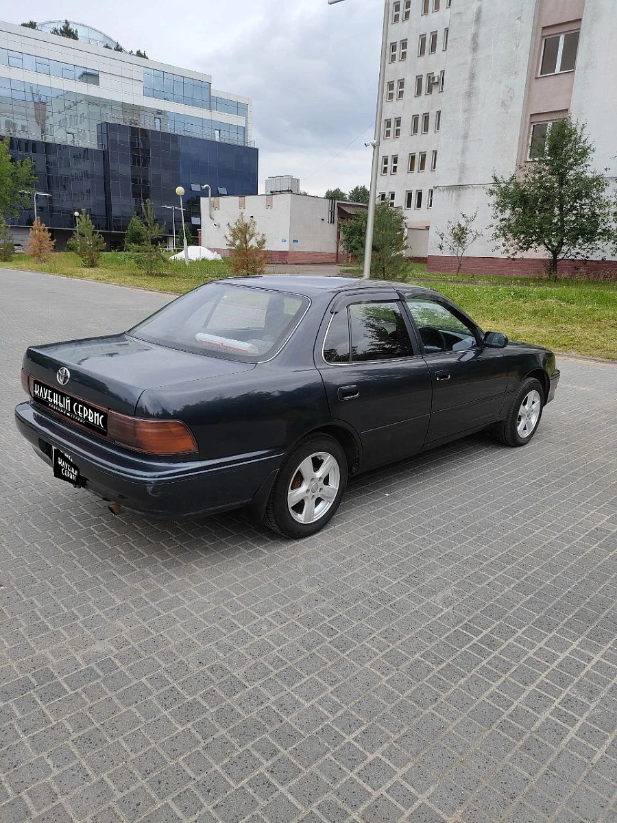 Toyota Camry, 1992г., передний привод, автомат