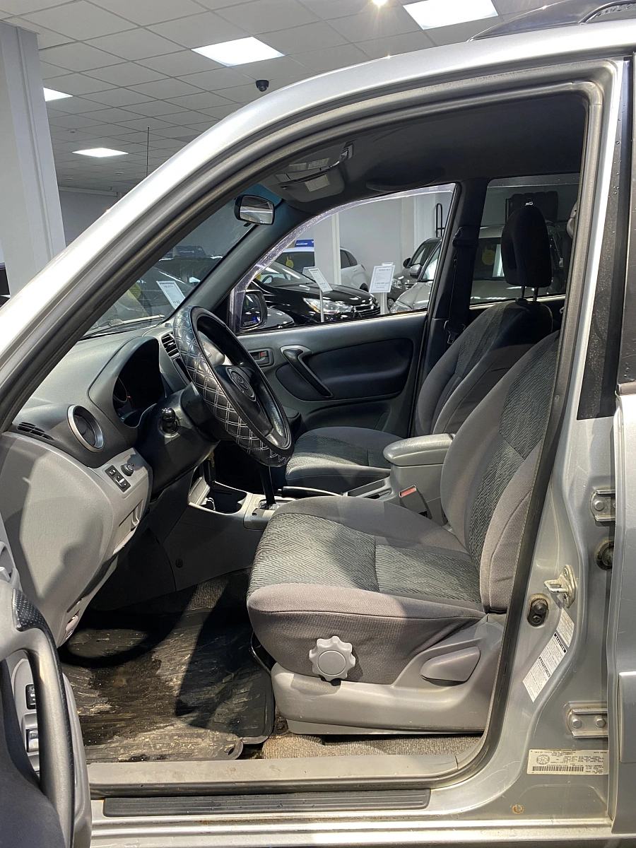 Toyota RAV4, 2003г., полный привод, автомат