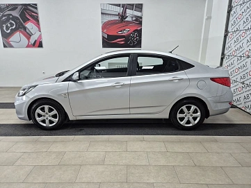 Hyundai Solaris, 2013г., передний привод, автомат