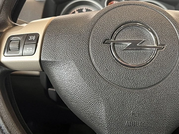Opel Astra, 2008г, передний привод, механика