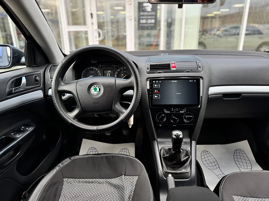 Skoda Octavia, 2008г., передний привод, механика