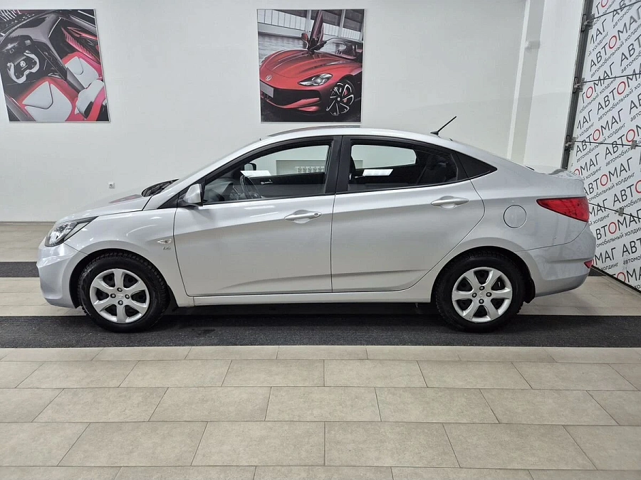 Hyundai Solaris, 2013г., передний привод, автомат