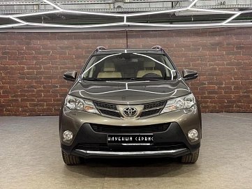 Toyota RAV4, 2014г, полный привод, автомат