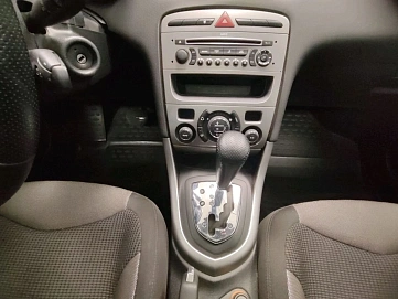 Peugeot 308, 2008г, передний привод, автомат