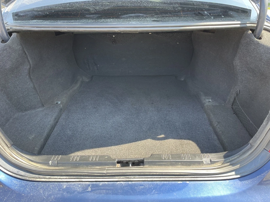 BMW 5 серии, 2004г., задний привод, автомат