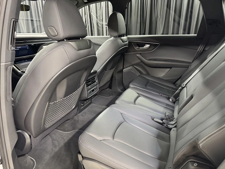 Audi Q7, 2024г., полный привод, автомат