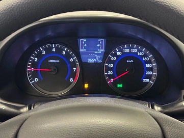 Hyundai Solaris, 2015г, передний привод, механика