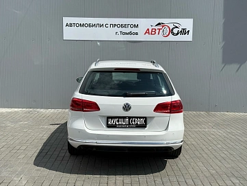 Volkswagen Passat, 2011г, передний привод, робот
