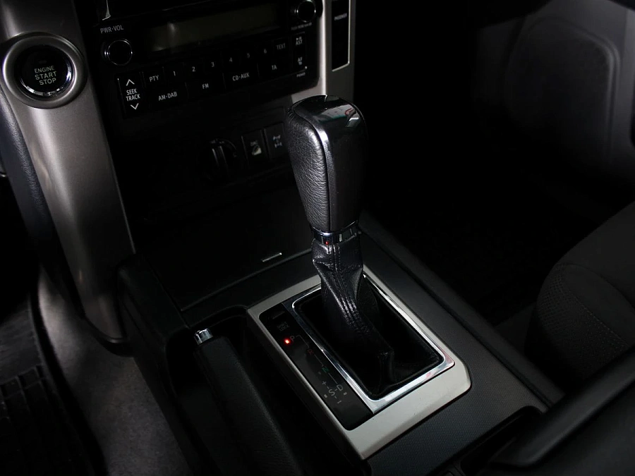 Toyota Land Cruiser Prado, 2013г., полный привод, автомат