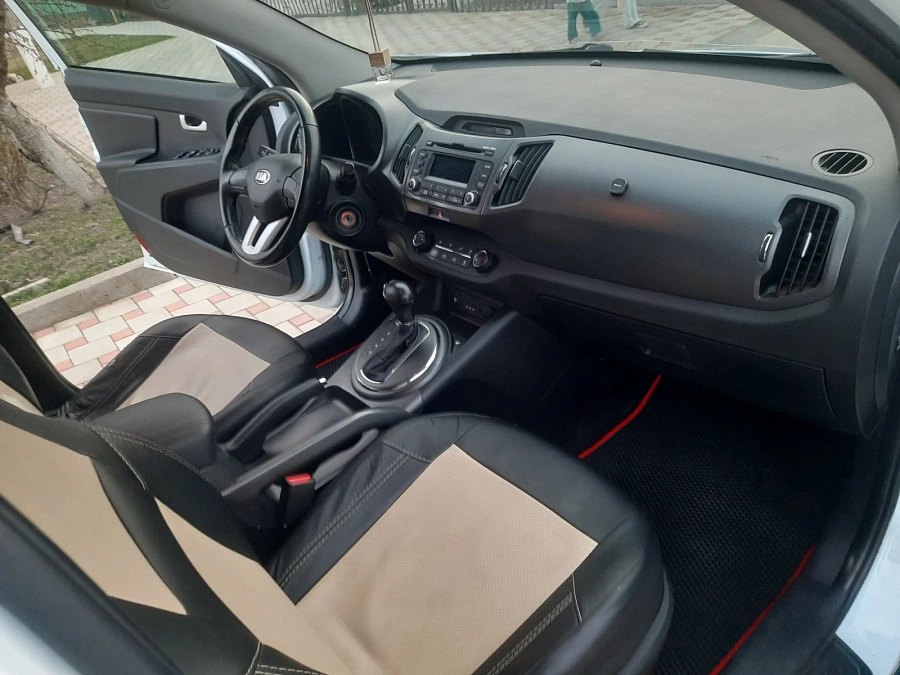Kia Sportage, 2013г., передний привод, автомат