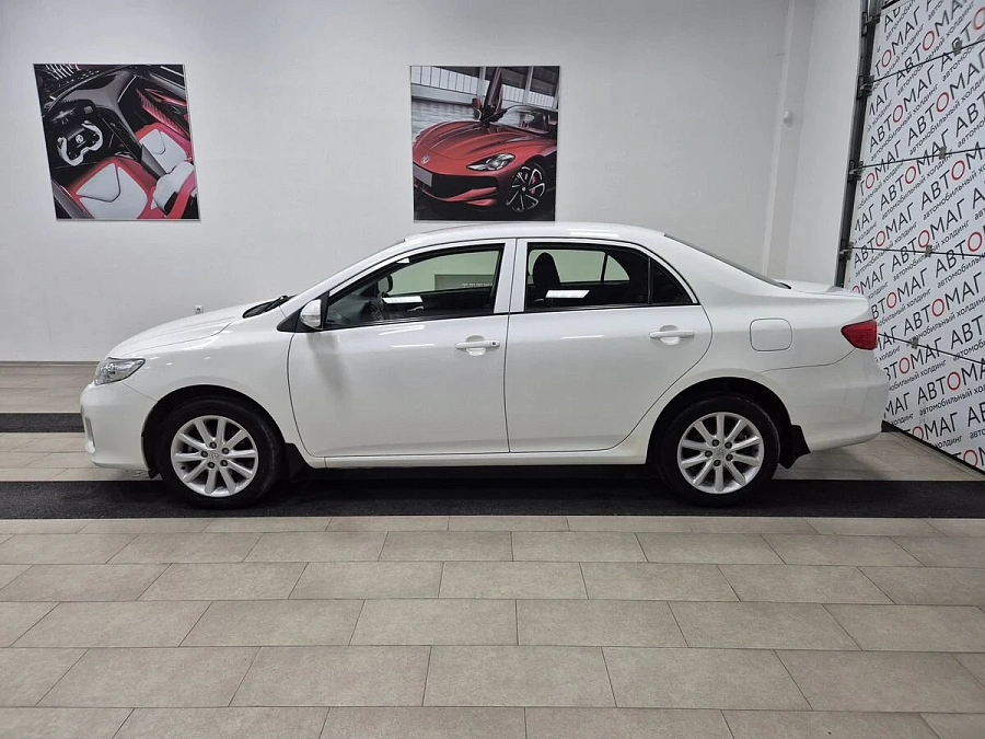 Toyota Corolla, 2011г., передний привод, автомат
