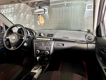 Mazda 3, 2006г, передний привод, автомат