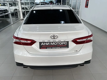 Toyota Camry, 2020г, передний привод, автомат