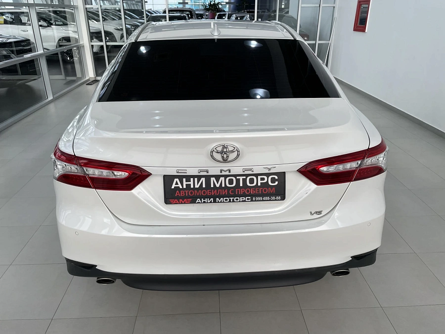 Toyota Camry, 2020г., передний привод, автомат