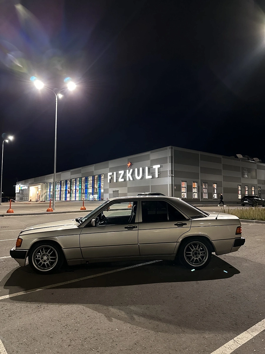 Mercedes-Benz 190 (W201), 1989г., задний привод, автомат